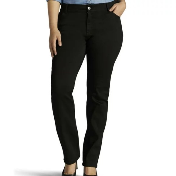 Lee Women's Plus Flex Motion Fit Straight Leg Jeans - Black - 18W Medium - NWT - Picture 1 of 3